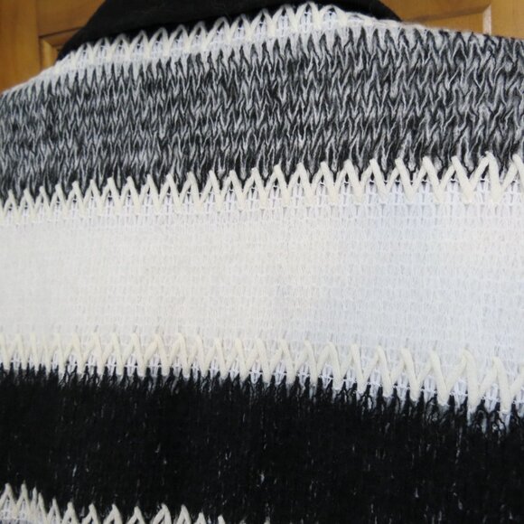 NWOT Elena Wang Black & White Collared Jacket Stripe Lined Unique Buttons Large - Picture 7 of 11